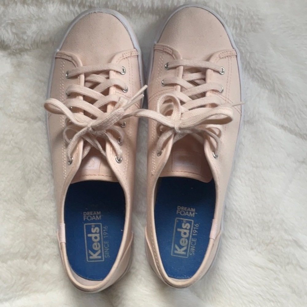Keds Kickstart size 8